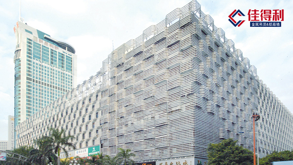 生產(chǎn)沖孔鋁單板時(shí)要滿(mǎn)足哪些專(zhuān)業(yè)要求？