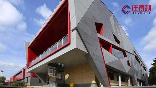 廣東藝術雕花鋁單板厚度規(guī)格是多少，又能用在哪里呢?