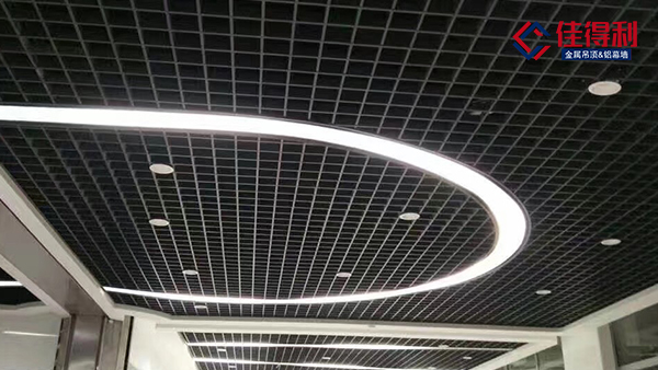 鋁格柵廠家到底是如何生產(chǎn)鋁格柵？