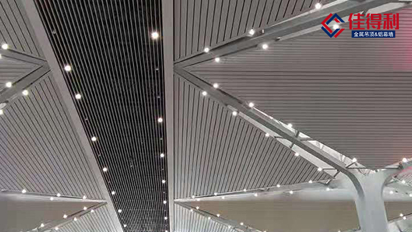 鋁條扣廠家來介紹C型鋁條扣怎么樣