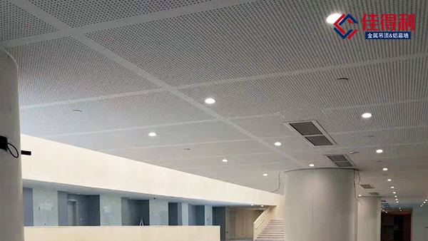 佳得利建材鋁扣板批發(fā)原材料怎么選擇？