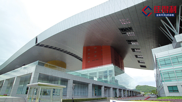 室外都在用的沖孔氟碳漆鋁單板幕墻，你知道嗎？