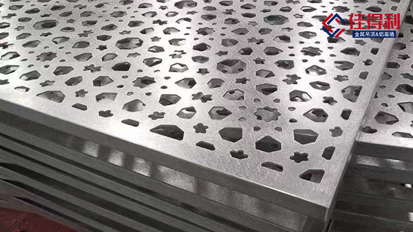 鋁單板幕墻有哪些優(yōu)勢？