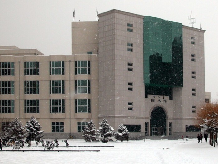 內(nèi)蒙古大學(xué)室外幕墻案例鑒賞