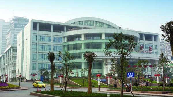 醫(yī)院辦公室鋁扣板吊頂材料多少錢一平方