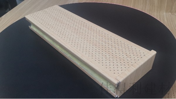 仿木紋沖孔鋁方通多少錢(qián)一平米