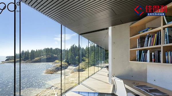 鋁型材方通遠(yuǎn)遠(yuǎn)超過(guò)其他產(chǎn)品的特點(diǎn)